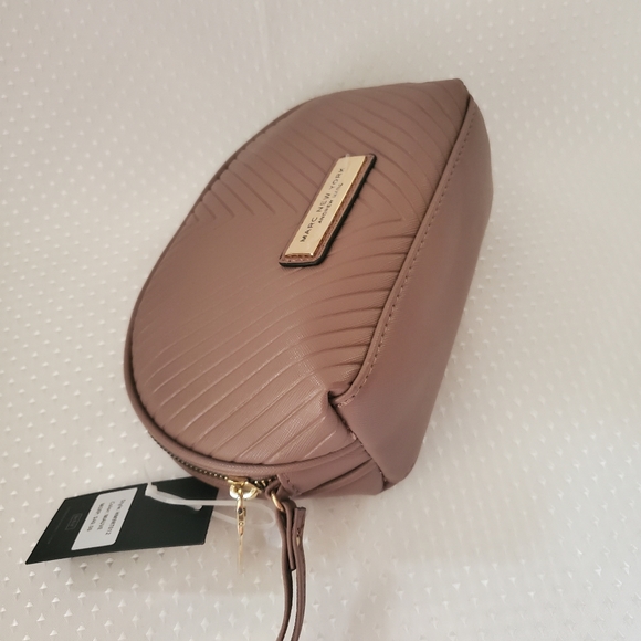 BUNDLE FOR FREE SHIPPING 💕 MARC NEW YORK CLUTCH / WRISTLET - Picture 3 of 8